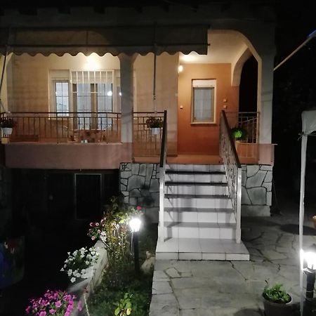 Georgia Apartment Офриніо Екстер'єр фото
